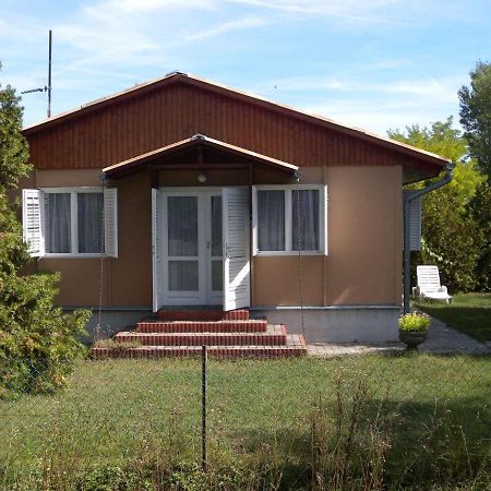 Holiday Home In Balatonfenyves 38374 エクステリア 写真