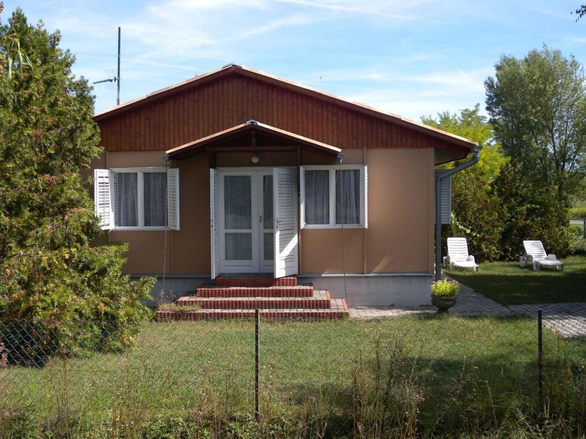 Holiday Home In Balatonfenyves 38374 エクステリア 写真